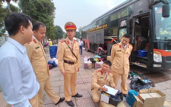 vận chuyển pháo ảnh 1 van chuyen phao anh 1