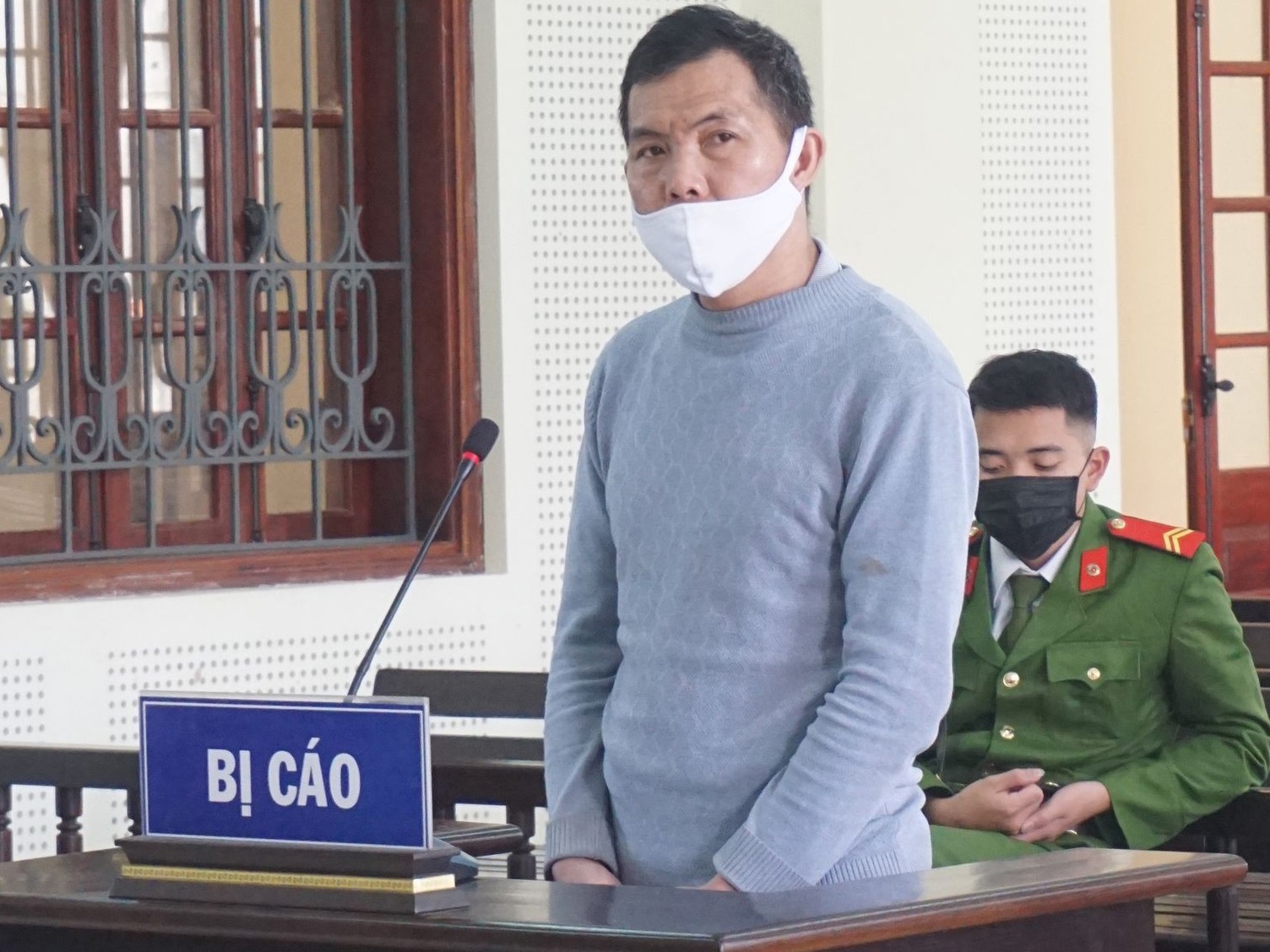 Tu hinh thay giao mua ban 4,5 kg ma tuy hinh anh