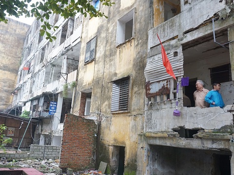 Cuong che pha do chung cu lau doi nhat Nghe An hinh anh