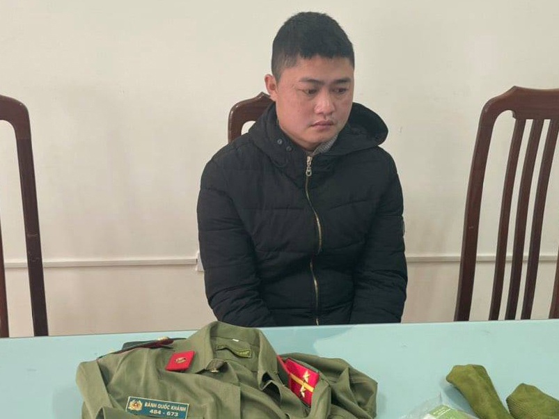 Mao danh cong an de lua hang loat nguoi hinh anh