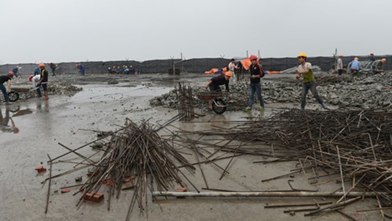 Dung can truc thap pha do phan sai phep nha 8B Le Truc hinh anh