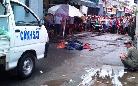 Nu cong nhan tre tuoi dam chet chong doi thu hinh anh