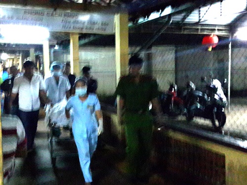 No sung tai tram CSGT, mot thieu ta tu vong hinh anh