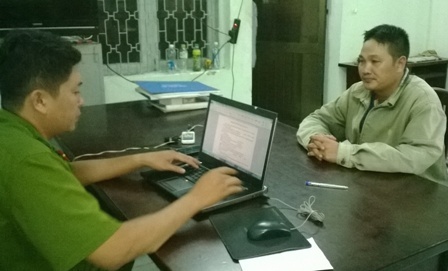 Xe om cuong doat tai san cua gai massage hinh anh