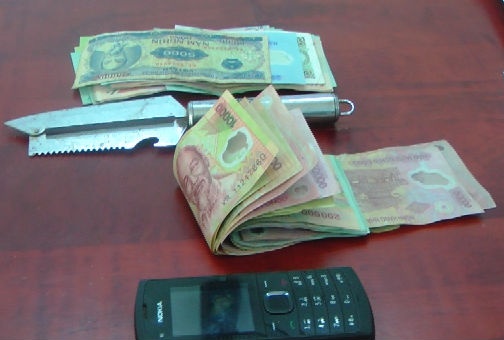 Hai ke tao ton cuop tai san cua ban nhau hinh anh