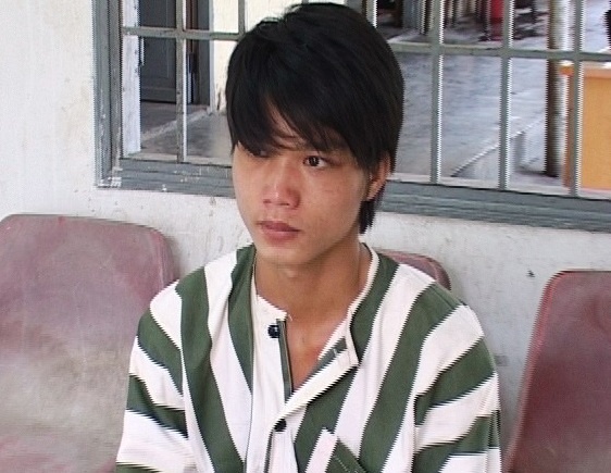 Nam thanh nien cuong doat xe cua hoc sinh bi bat hinh anh