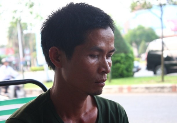 Tai xe bi hoi cua khong phai boi thuong hon 1.000 thung bia hinh anh