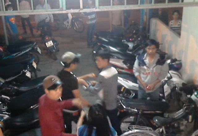 Con do bao vay, truy sat chu tiem internet hinh anh