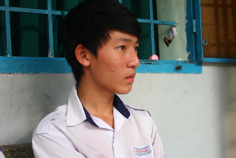 Hoc sinh song sot trong vu 7 em chet duoi dang hoang loan hinh anh