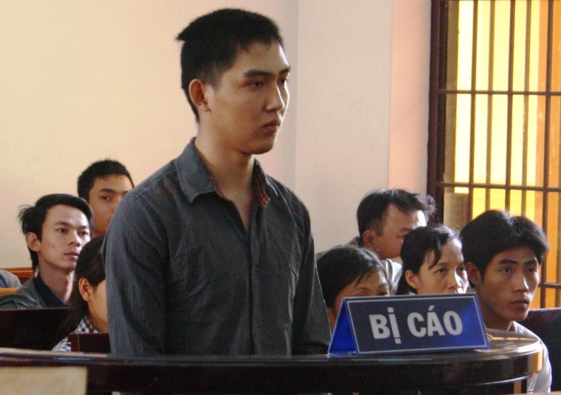 Ke chem nguoi gianh cho ban hang ngay Tet linh an 15 nam tu hinh anh