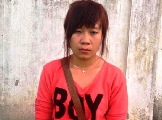 Khoet tuong trong o mai dam de trom tai san cua khach hinh anh
