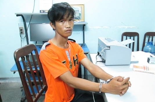 Loi khai cua ke giet bac dau trong nha tam, cuop tai san hinh anh