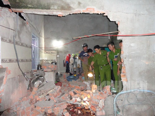 Cua dan phao, hai nguoi tu vong hinh anh