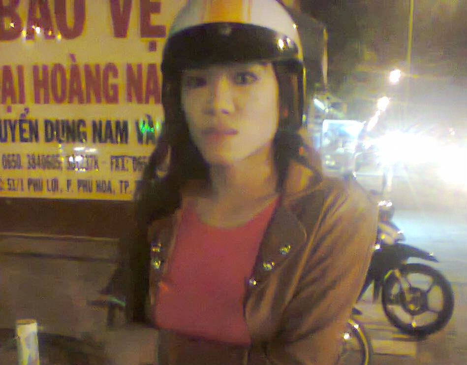'Kieu nu' chuyen gioi ga tinh 1 gio de trom tai san hinh anh