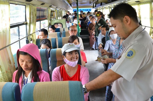 Mien phi ve xe buyt cho thi sinh du thi dai hoc, cao dang hinh anh