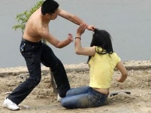 Ke dam dut gan got chan vo cu bi bat hinh anh