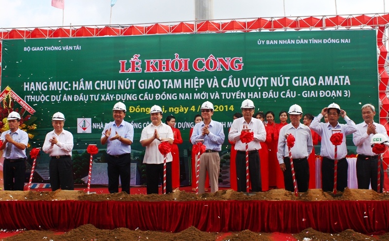 Khoi cong xay dung ham chui tren quoc lo 1A hinh anh