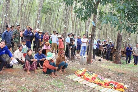 Xem phim 'den' xong, doi quan he dong tinh hinh anh