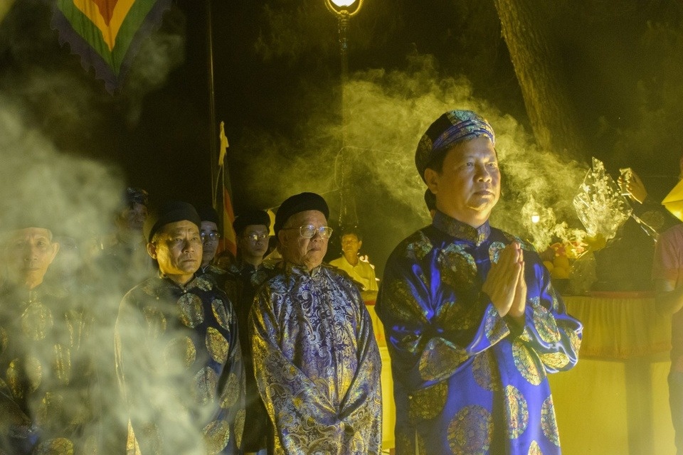 Ong Troi trong quan niem nguoi Viet hinh anh