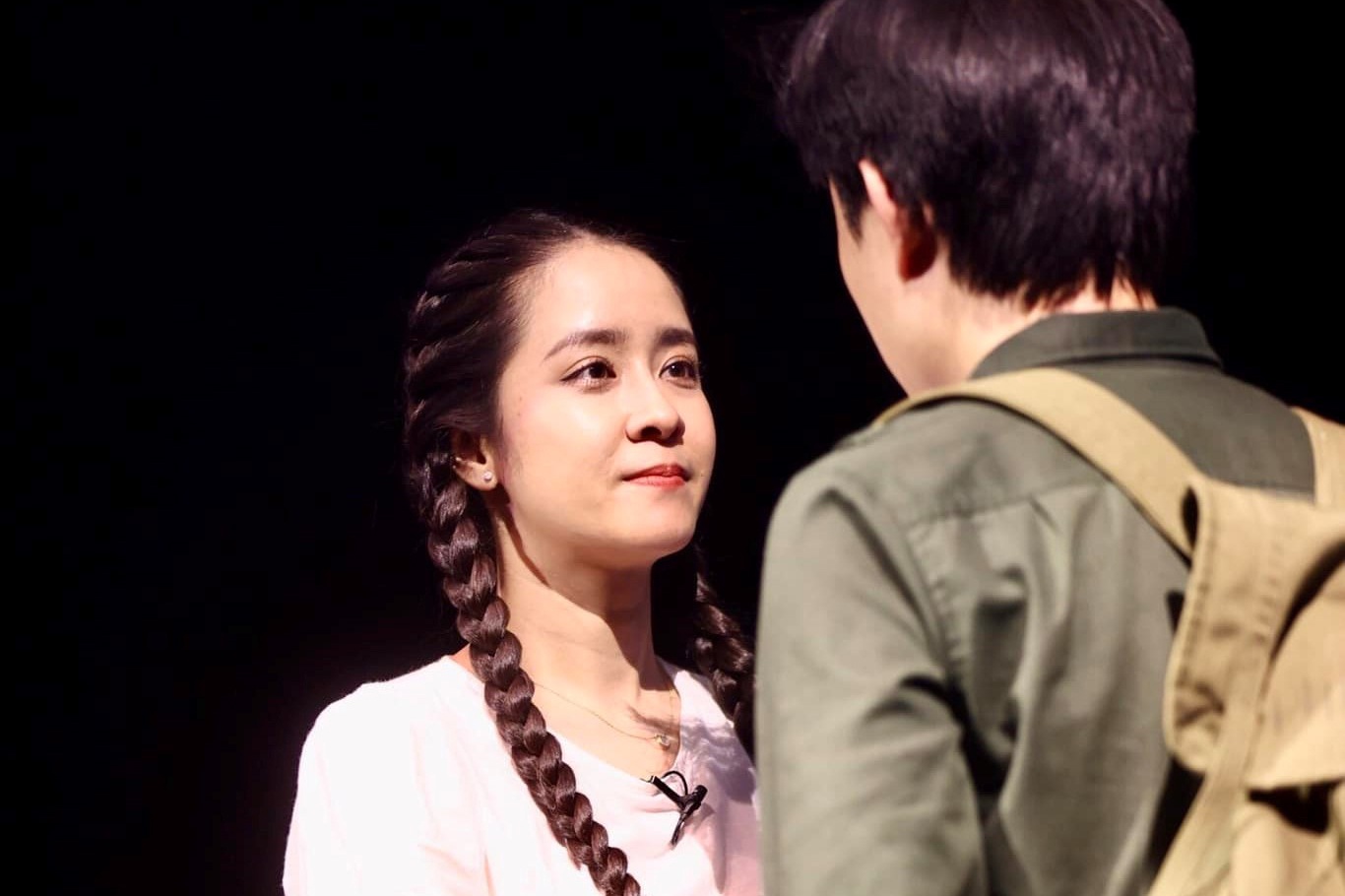 Tac pham 'Noi buon chien tranh' duoc dua len san khau kich hinh anh