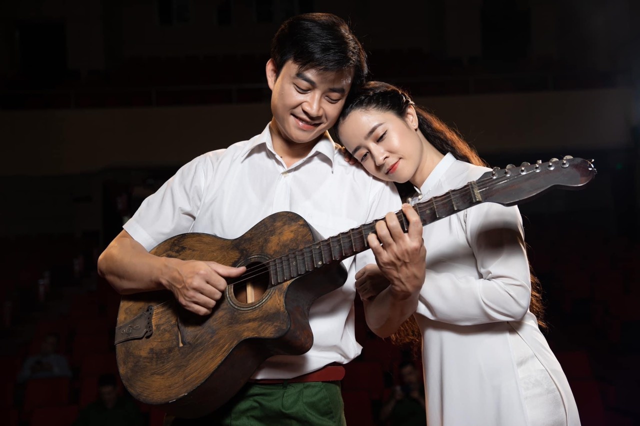 Noi buon chien tranh,  nha van bao ninh,  van hoc viet nam,  nha hat kich anh 1