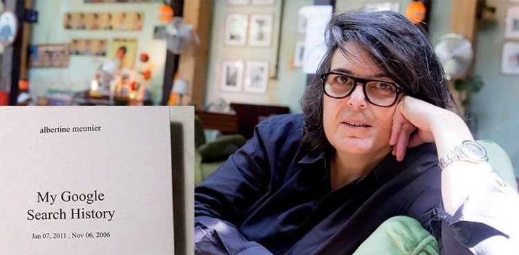 Nguoi nghe si in lich su tim kiem tren mang thanh sach hinh anh