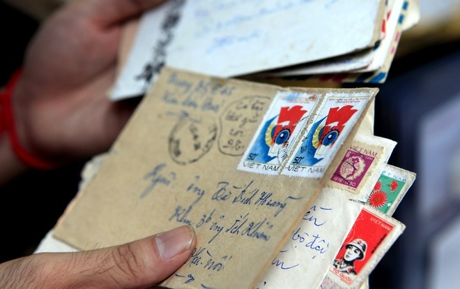 Nhung buc thu to tinh trong hoc ban ngay xua hinh anh