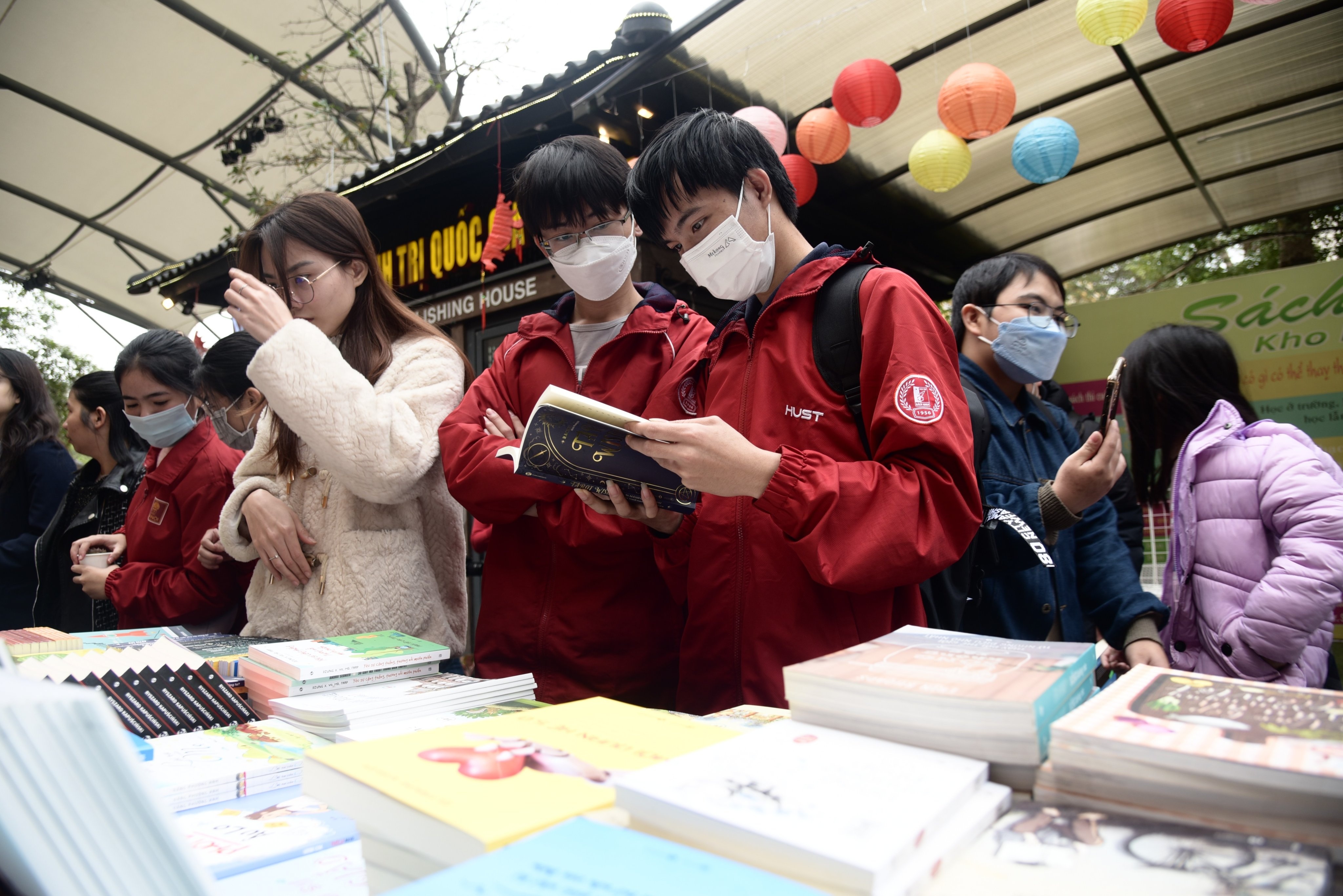 Ban doc bao nhieu cuon sach mot nam hinh anh