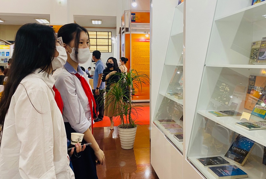 sach va van hoa doc anh 2