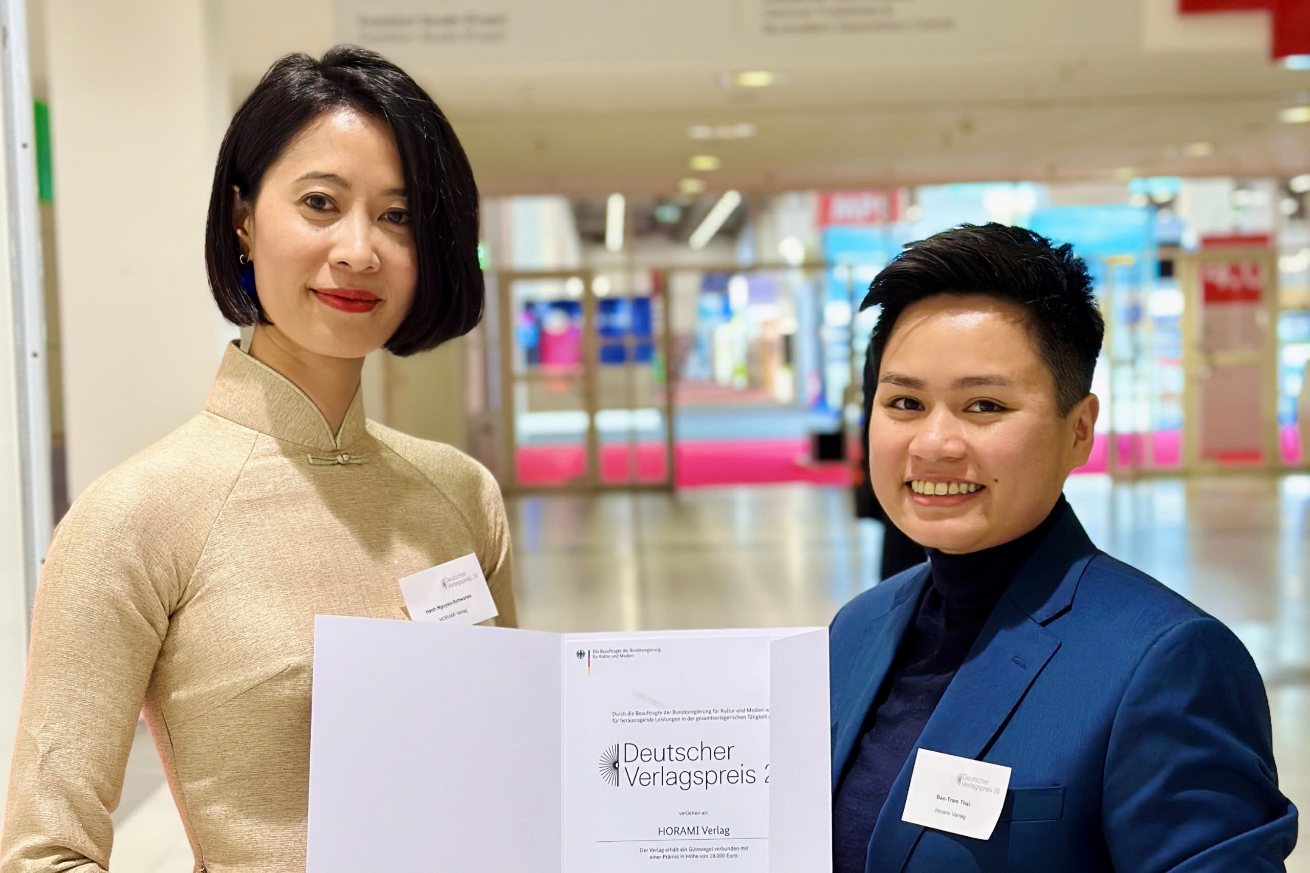 Nha xuat ban song ngu Duc - Viet duoc vinh danh tai Hoi sach Frankfurt hinh anh