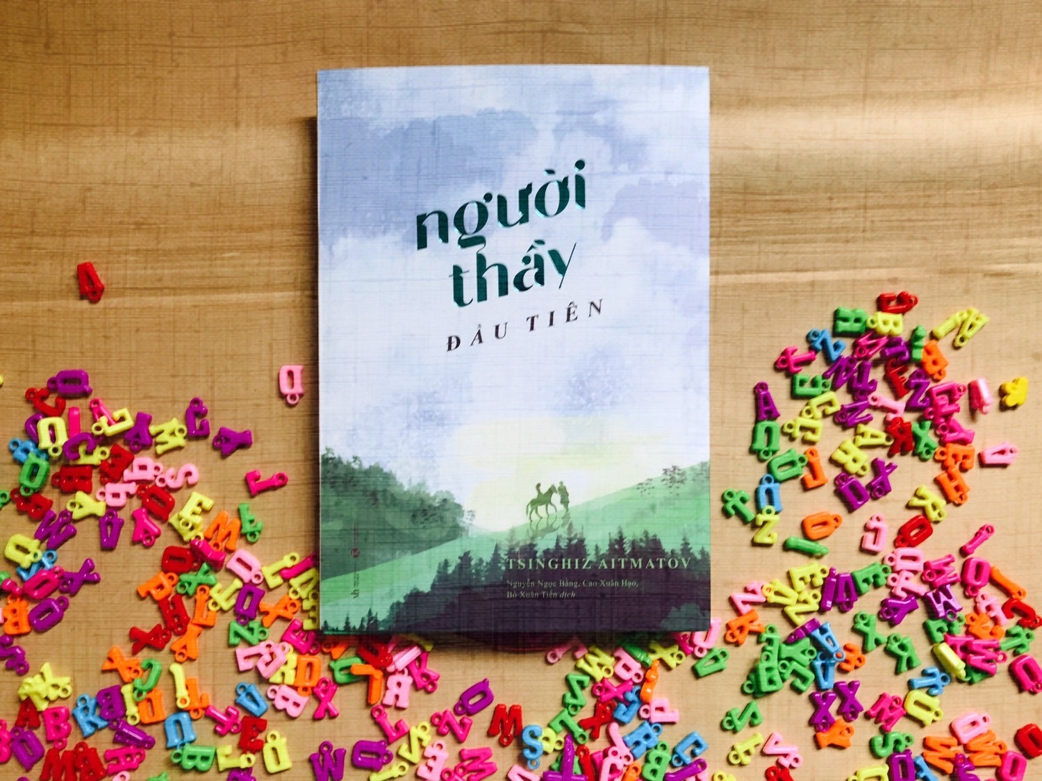 Ve dep nguoi thay trong trang sach cua dai van hao Aitmatov hinh anh