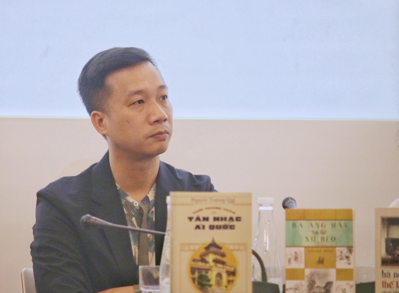 Dau an van hoa Phap qua am nhac, van chuong hinh anh