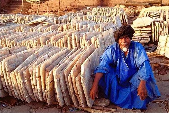 Muoi tung duoc coi la bieu tuong cua su cao quy hinh anh