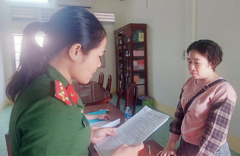 Bat tam giam nguoi phu nu lua dao chiem doat 10 ty dong o mien Tay hinh anh