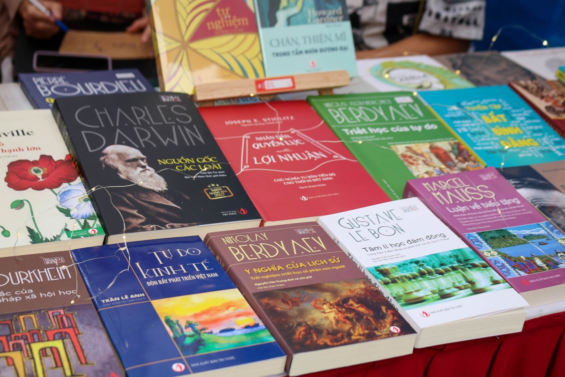 'Lam sach cho tri thuc, sach nao cung phai hay' hinh anh