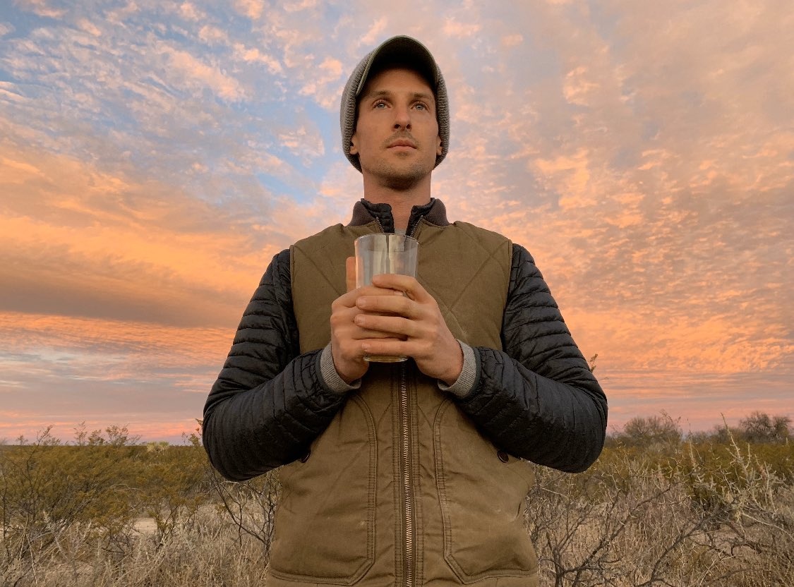 Chang trai bo viec de di bo khap nuoc My hinh anh