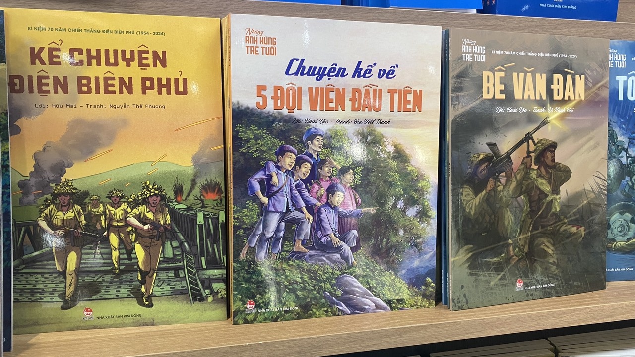 Dien Bien Phu tro thanh chat lieu hap dan voi sach tranh hinh anh