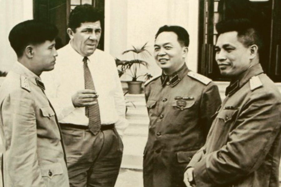 Ky niem trong nhung chuyen cong du cung Dai tuong Vo Nguyen Giap hinh anh
