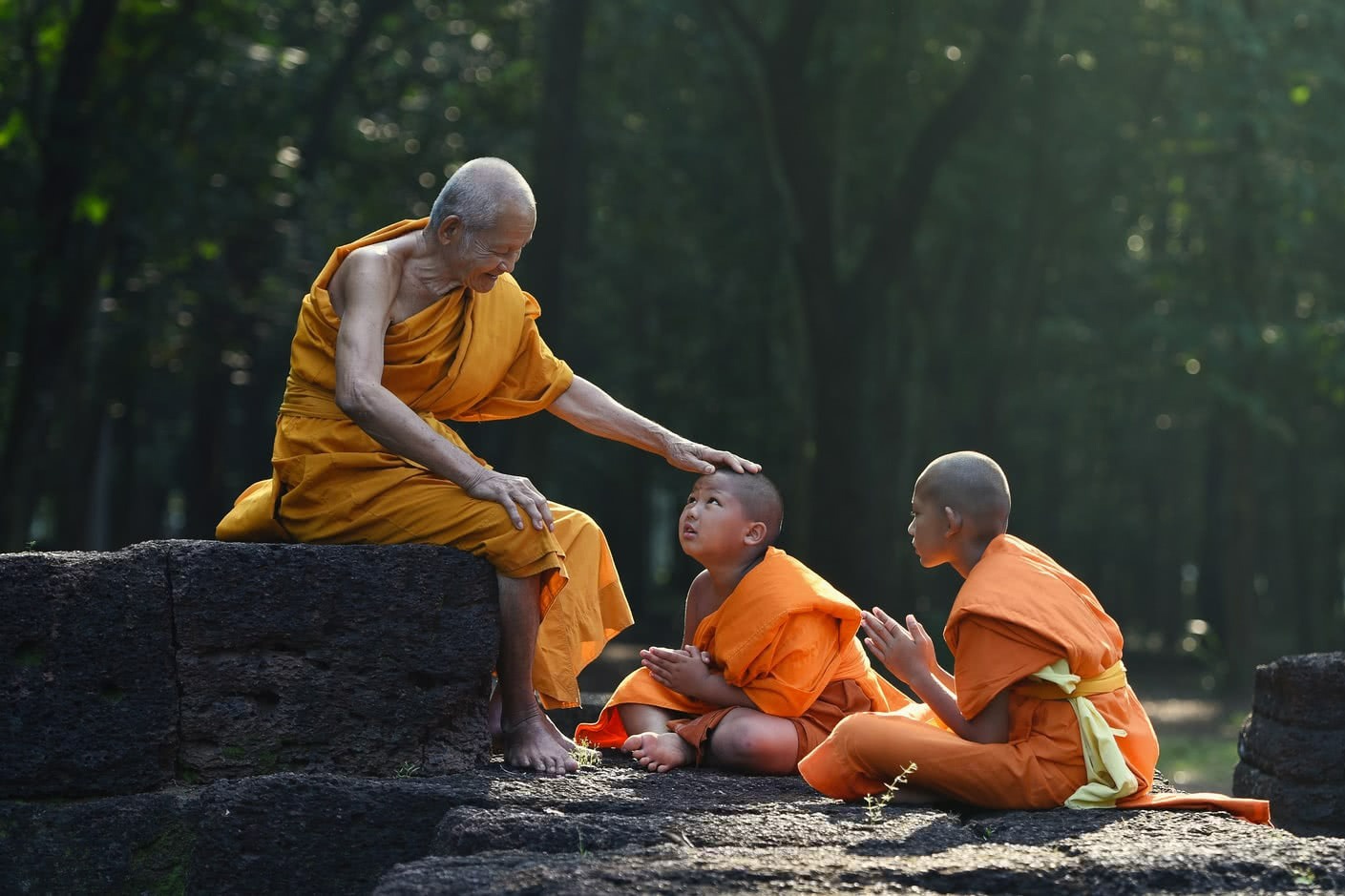 Ung dung Phat giao vao cuoc song hinh anh