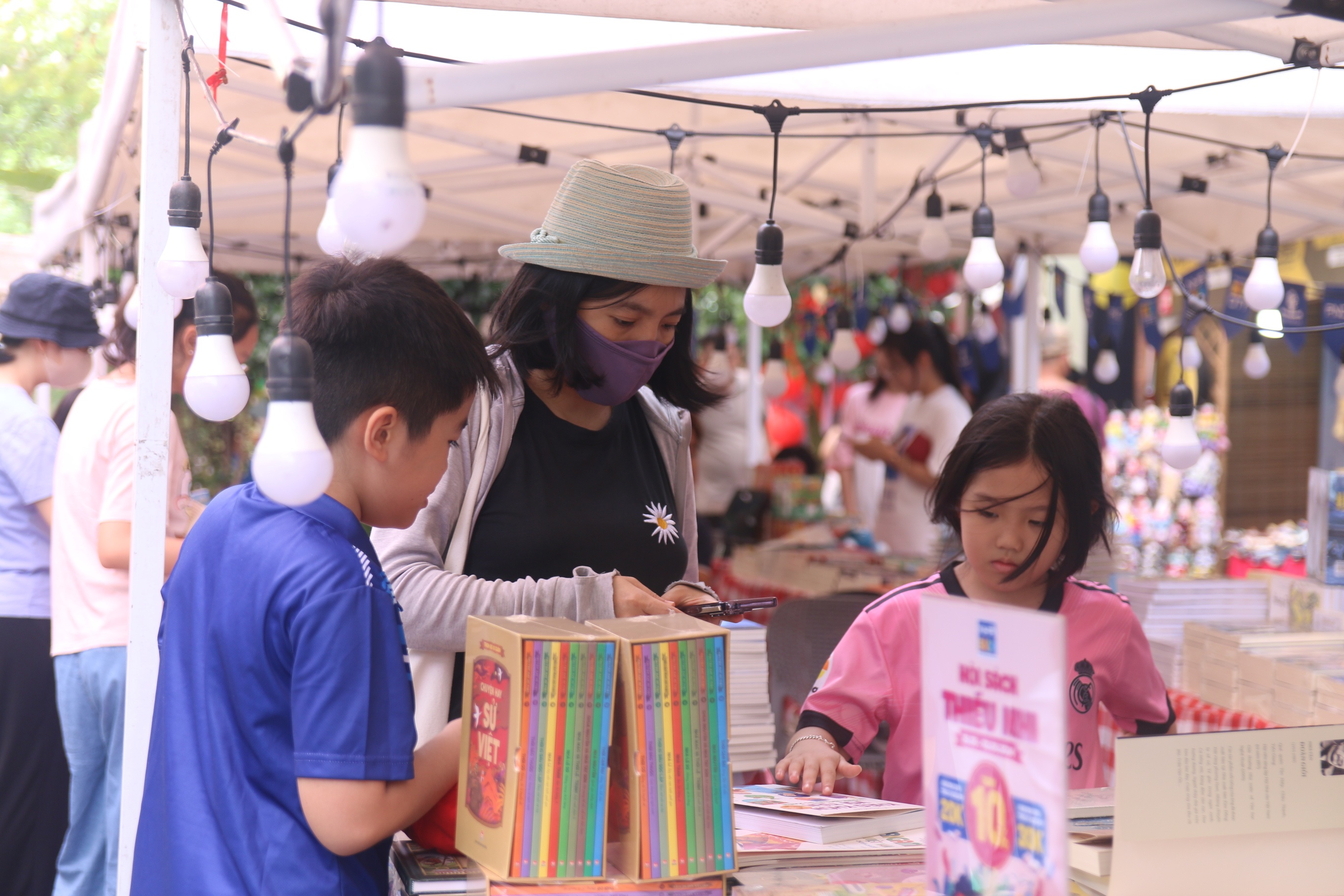 ban le thuong mai anh 1