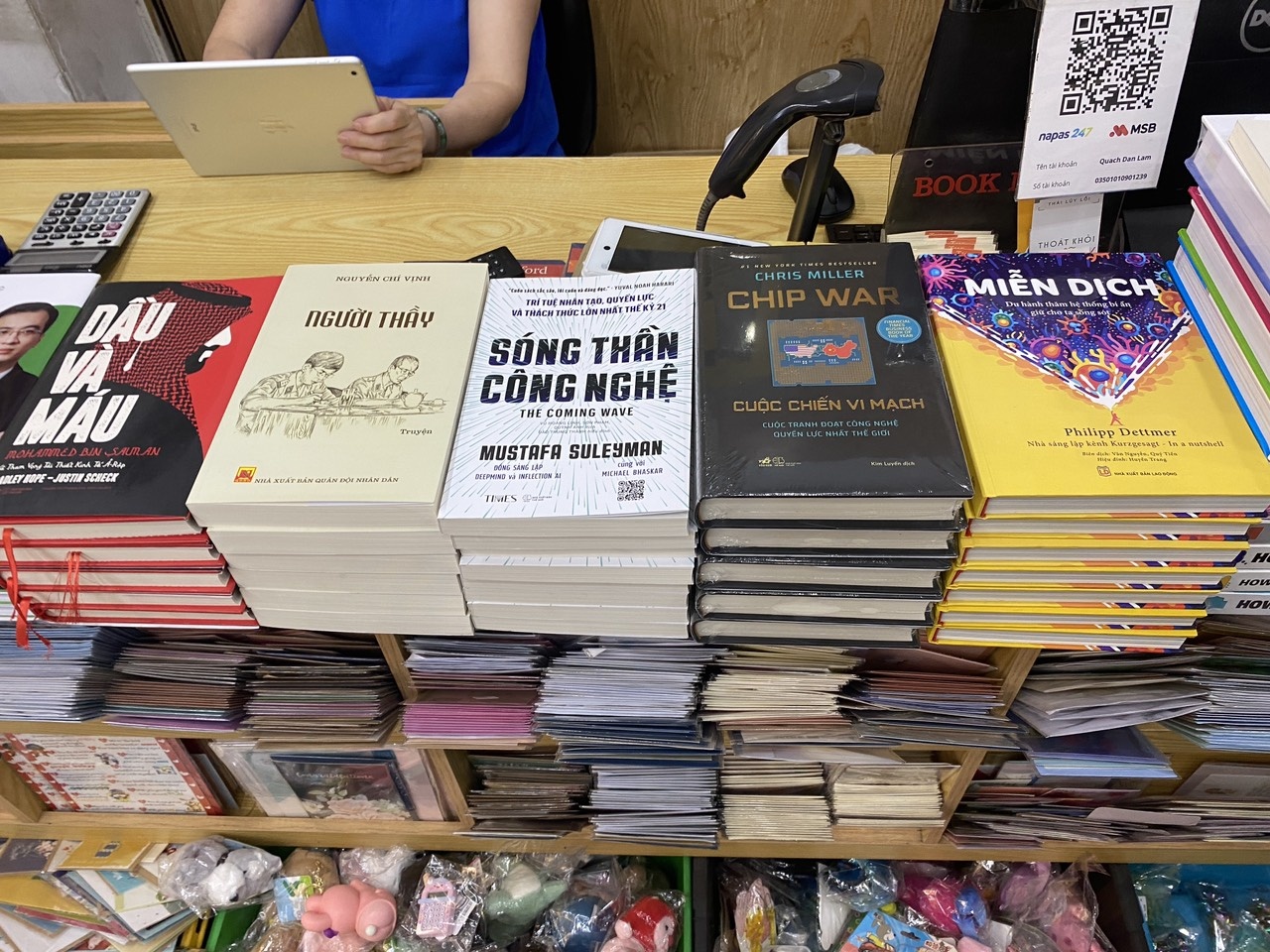 Buc tranh am dam cua thi truong sach van hoc trong nuoc hinh anh