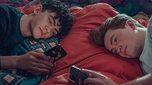 Tap cuoi 'Heartstopper' se co canh nong hinh anh