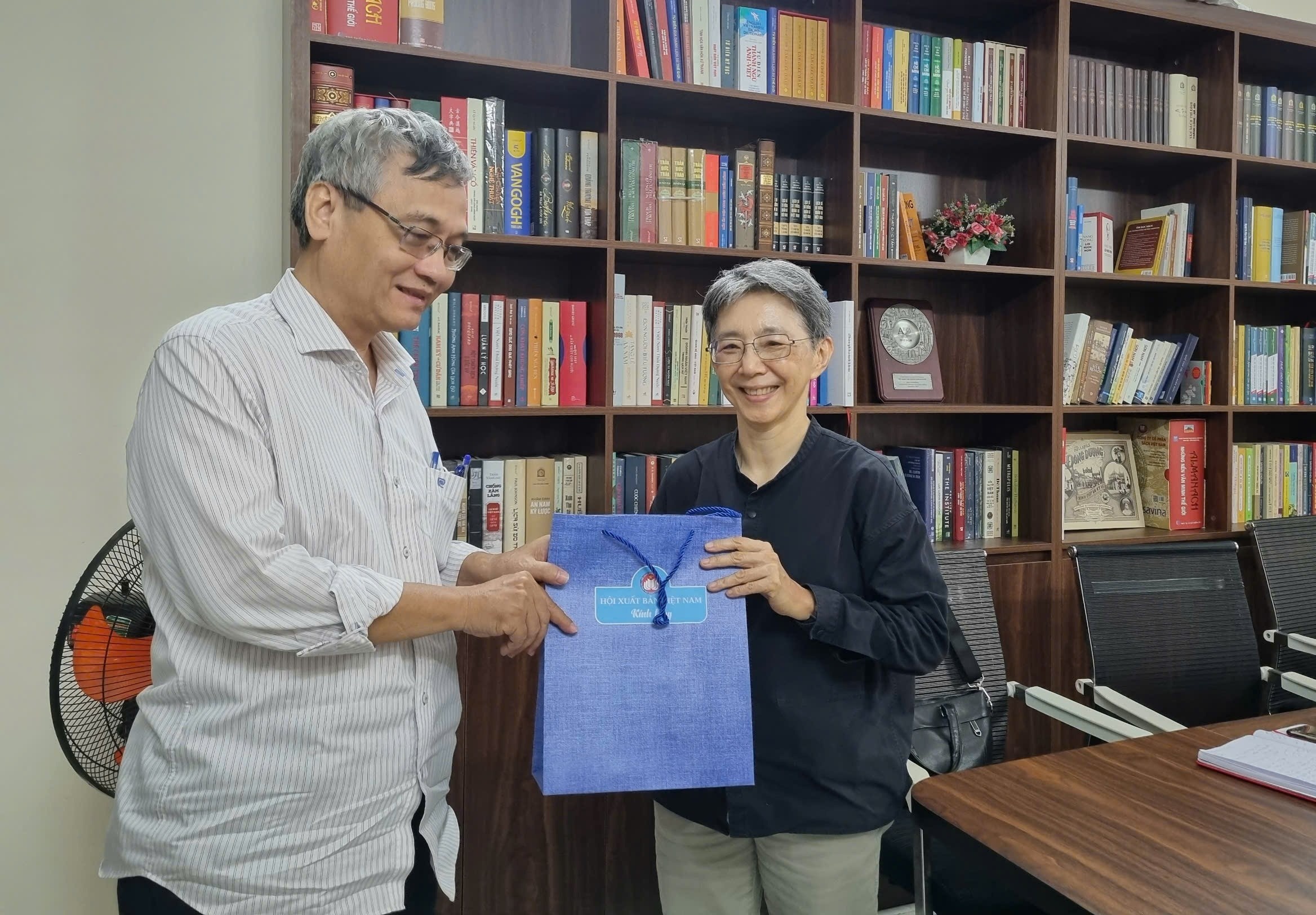 That chat lien ket voi nen xuat ban cac nuoc khu vuc ASEAN hinh anh