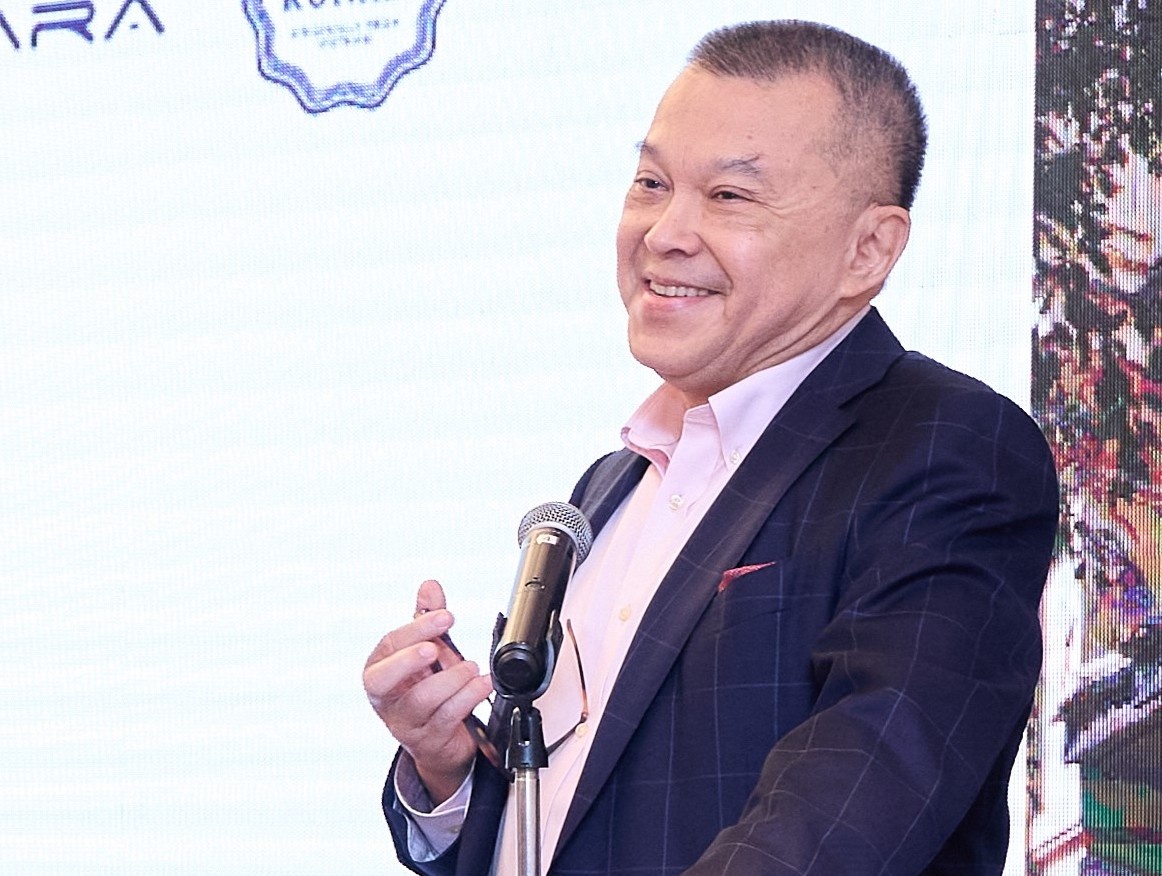 Chau trai kien truc su thiet ke Nha hat Lon bat ngo khi tro ve Ha Noi hinh anh