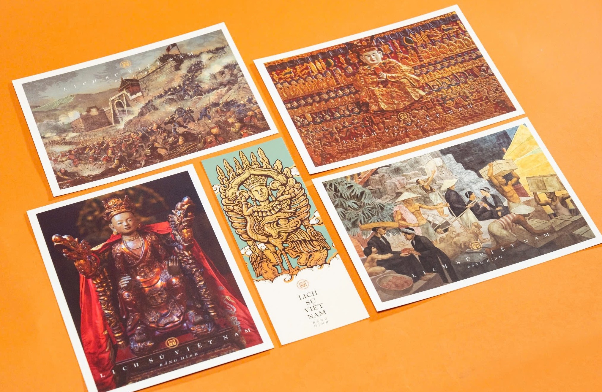 10 tac pham lich su noi bat hinh anh