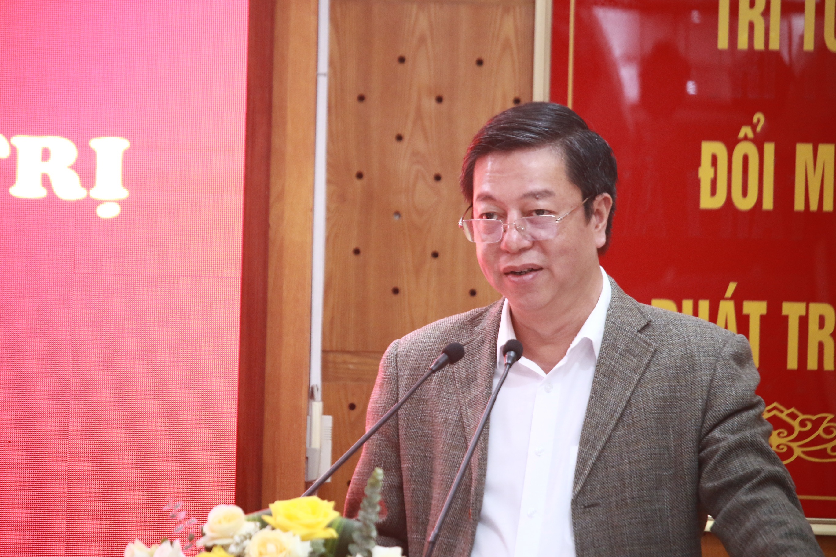 NXB Chinh tri quoc gia Su that sau khi tinh gon bo may hinh anh