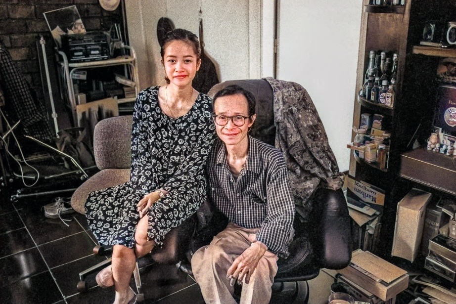 Nhiep anh gia chup hinh ca si Hong Nhung suot 30 nam hinh anh