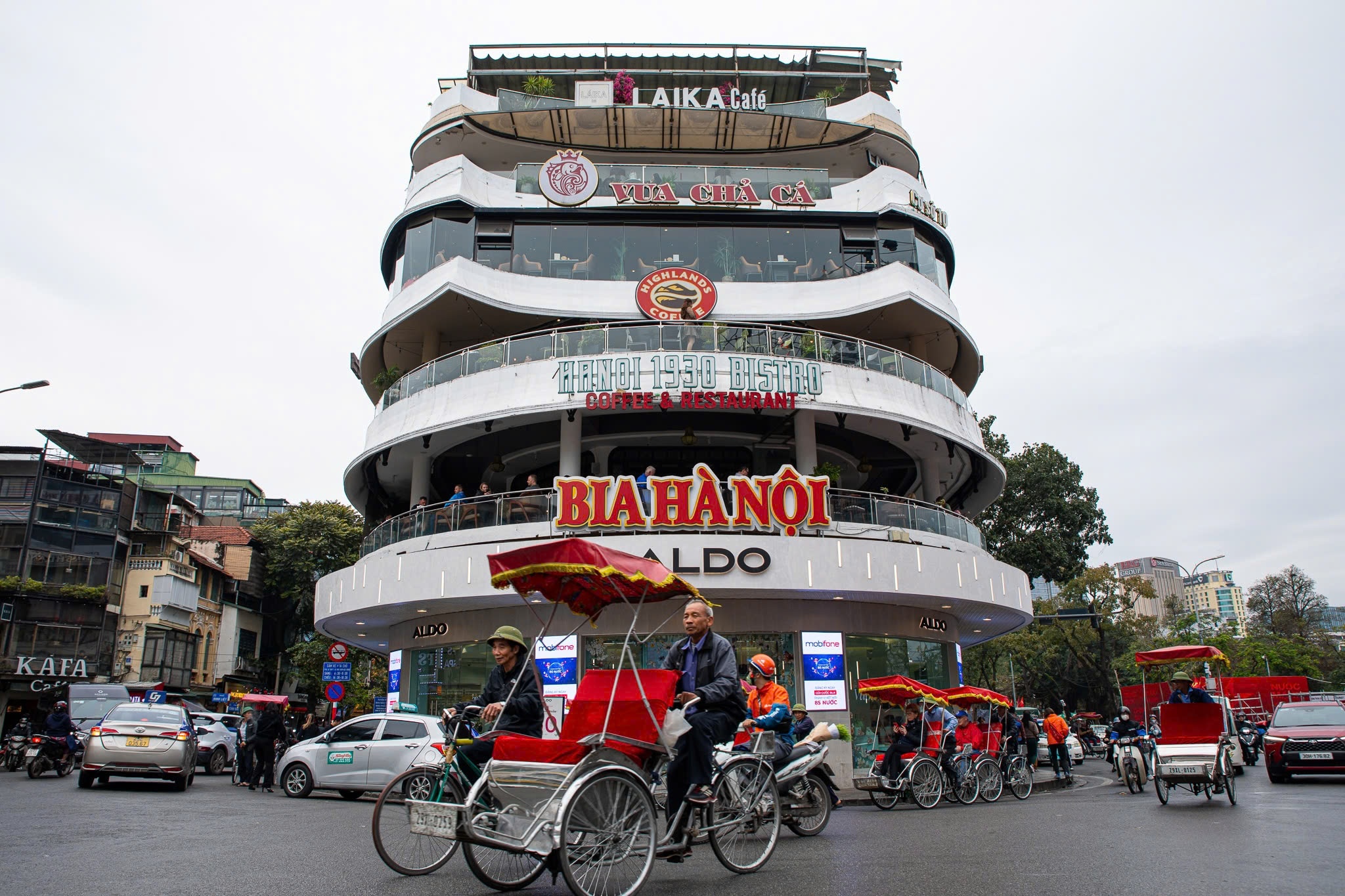 Do bo toa nha 'Ham ca map', kien truc su, chuyen gia ve Ha Noi noi gi? hinh anh