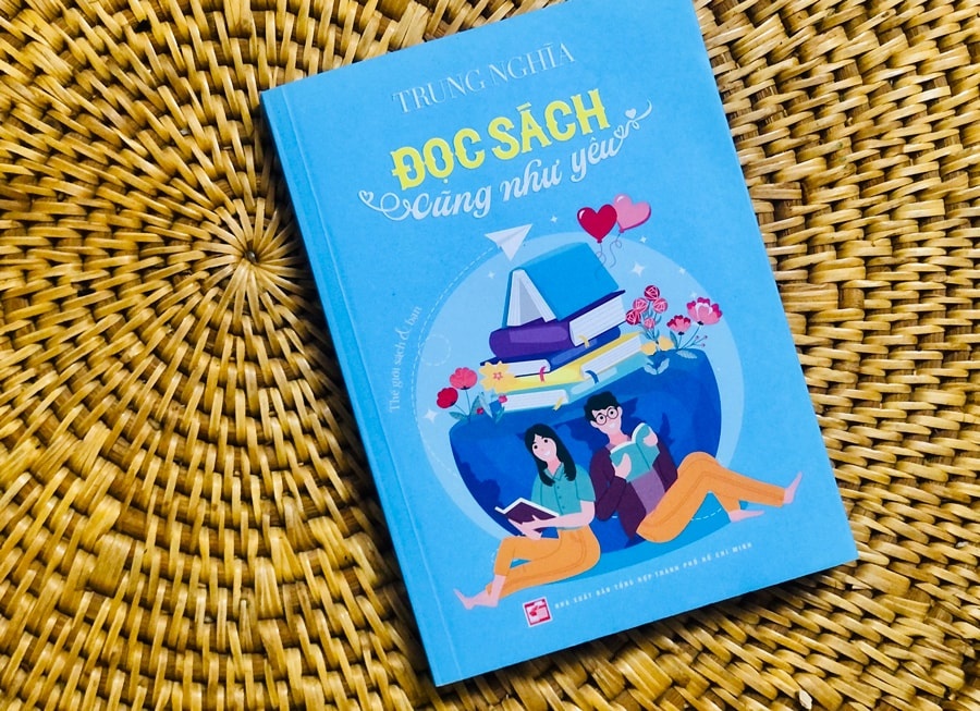 Doc sach cung nhu yeu hinh anh