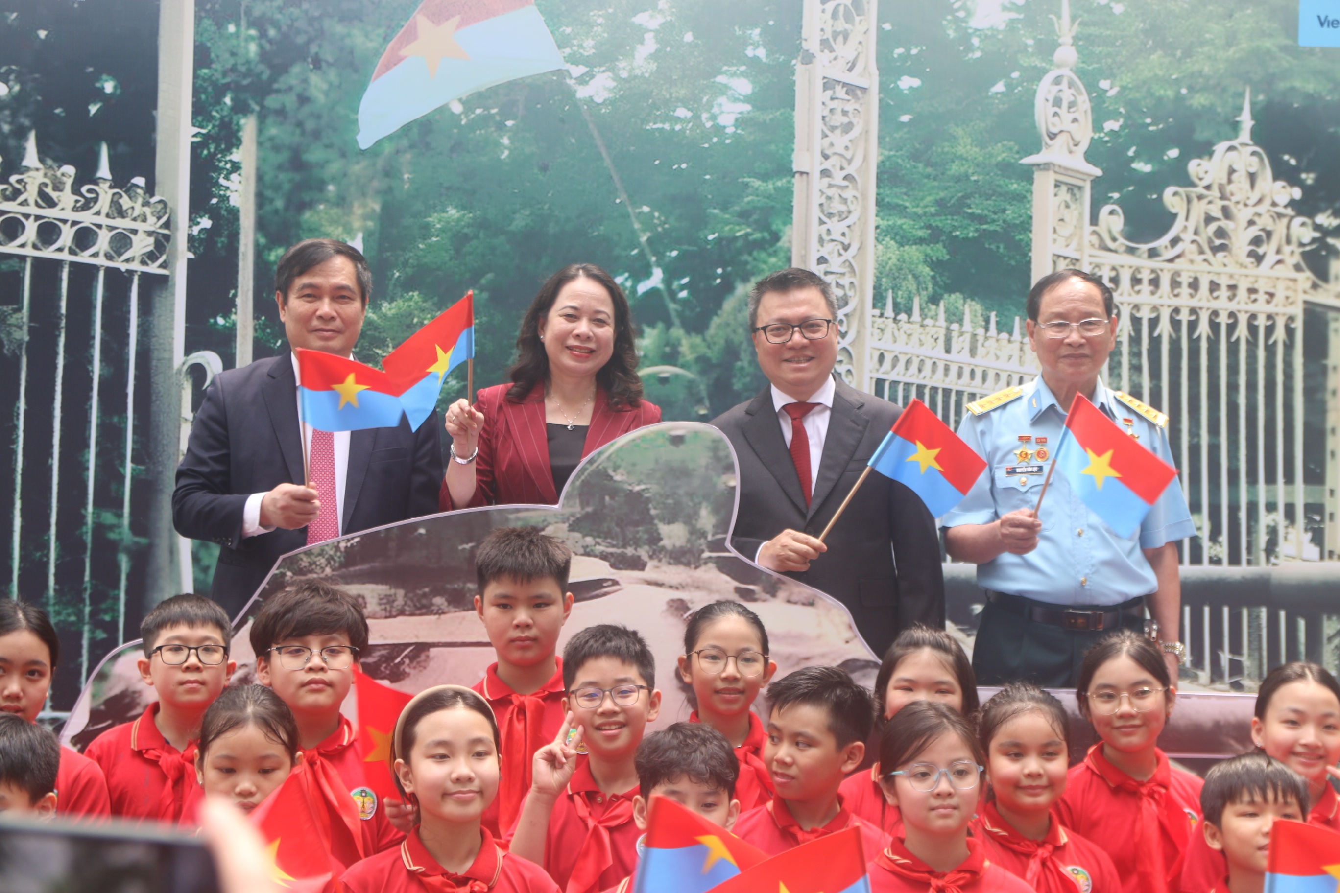 30/4 anh 1